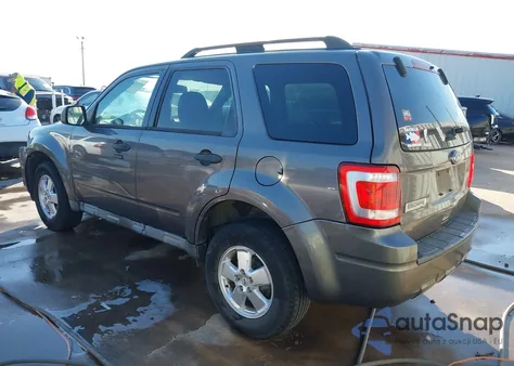 2011 Ford Escape Xlt z USA, uszkodzony, nr VIN 1FMCU9D72BKB91999